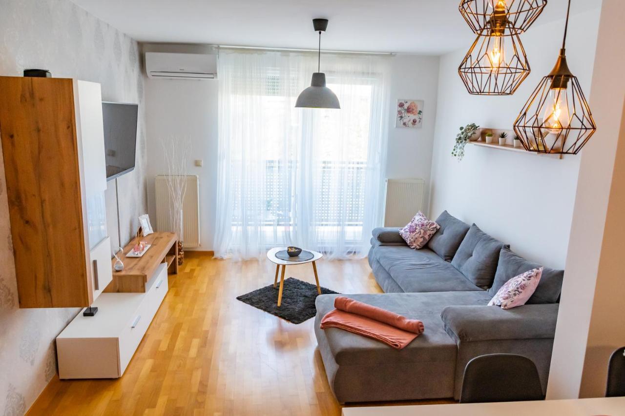 Brand New - Selfcheckins 24 - Zagreb - Garage - Loggia - New - Luxury Apartment Exterior photo
