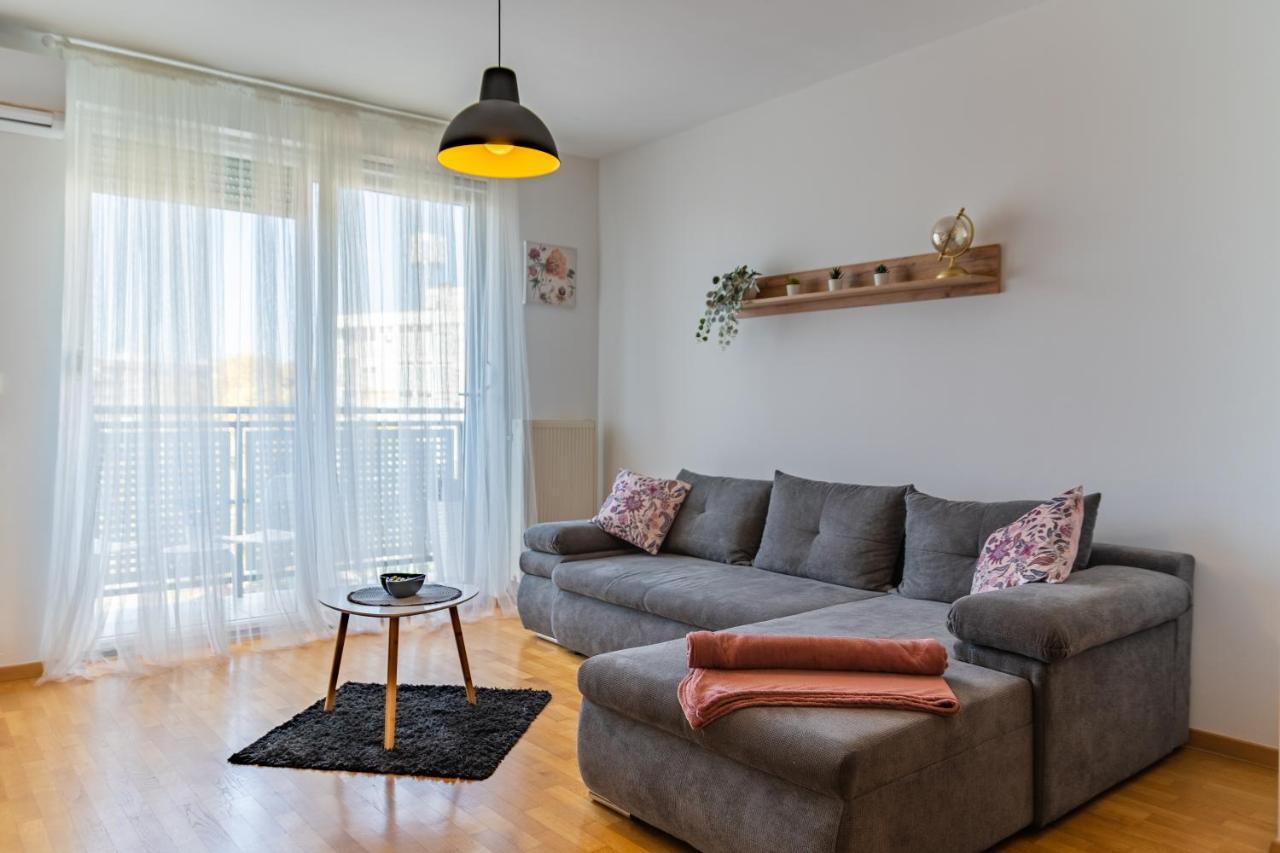 Brand New - Selfcheckins 24 - Zagreb - Garage - Loggia - New - Luxury Apartment Exterior photo