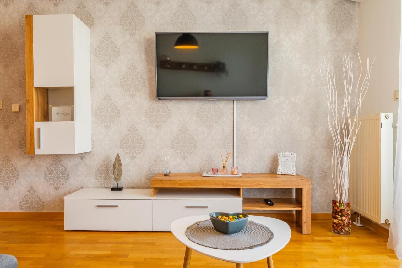 Brand New - Selfcheckins 24 - Zagreb - Garage - Loggia - New - Luxury Apartment Exterior photo